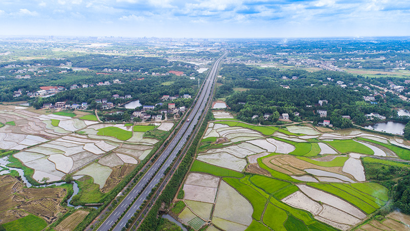 17、芙蓉大道湘陰段道路工程（3）.jpg